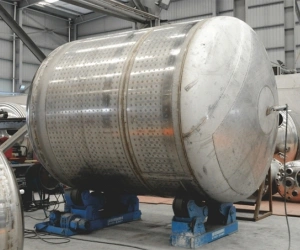 Stainless Steel Sanitary Tanks & Vessels